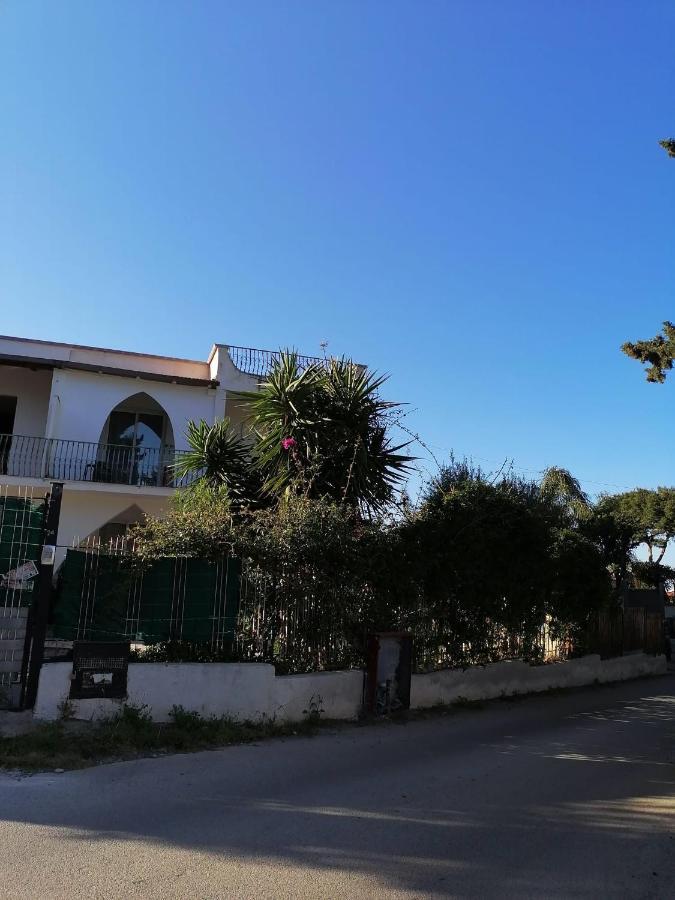 Camera Vicino L'Aeroporto Di Palermo Carini Buitenkant foto